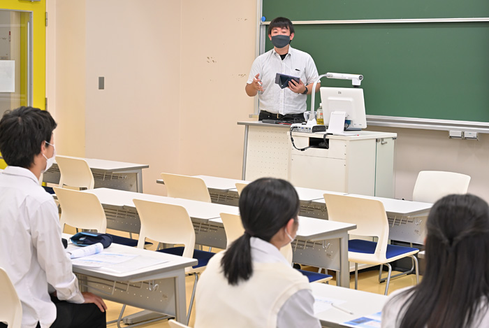 Simulated class by Professor Fukuda