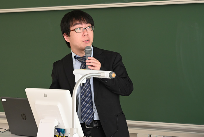 Professor Kondo explained about entrance examination measures (mathematics)