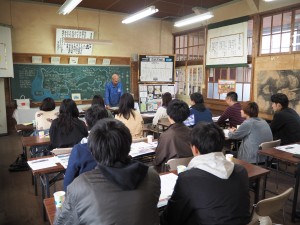 Listening to the story of King Hamano, the representative of the Republic of Oumijima