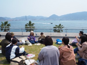 Enjoy the seafood while watching the Kanmon Straits