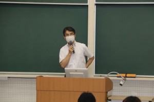 Vice President Sugiura explains the new Faculty