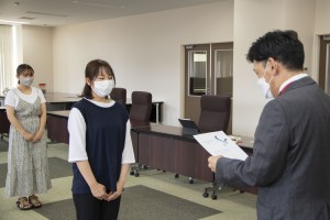 In the center of the screen is Mr. Hori, 1st year Department of Economics, and on the right is Sera in Department of International Commerce. I'm looking forward to seeing you!